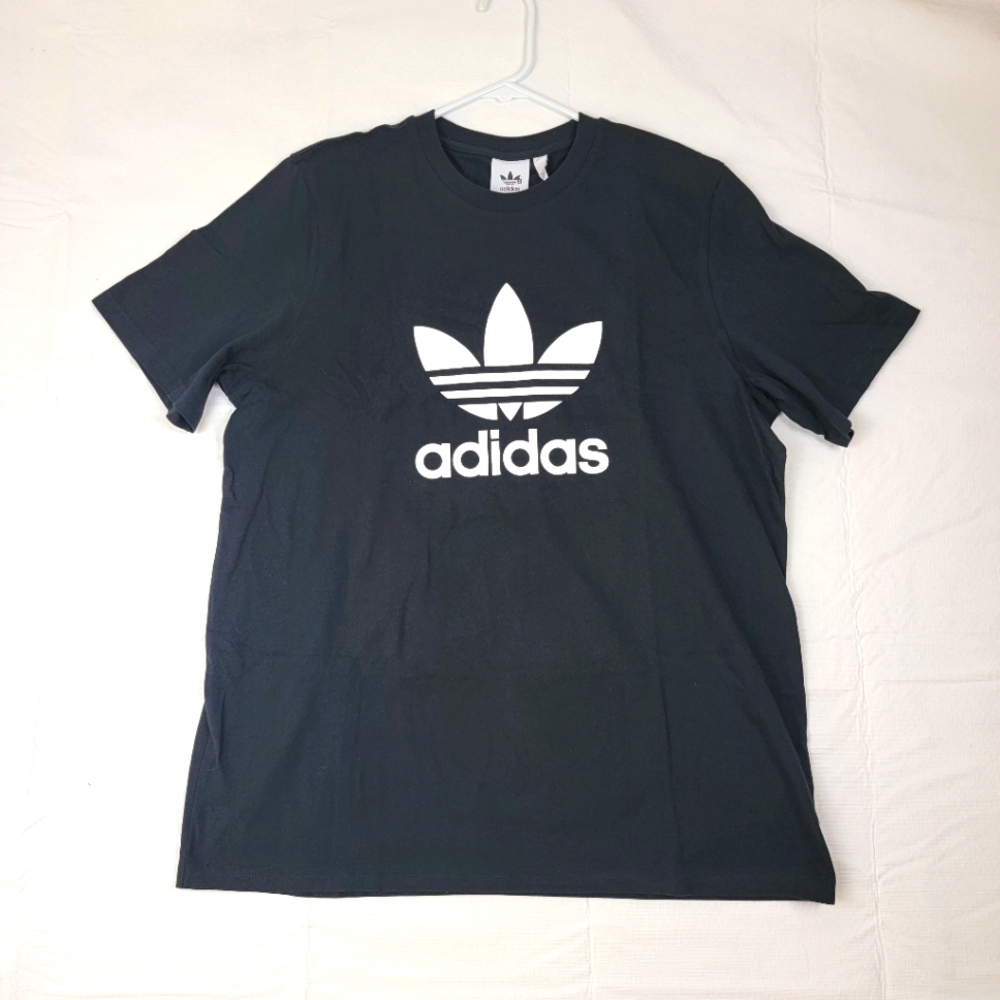 Adidas Men's T-Shirt Trefoil Logo Design Graphic Classic Short Sleeve Shirt